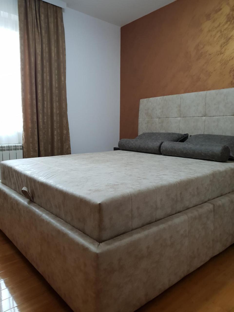 Apartman Kej Free Parking Kraljevo Exterior foto